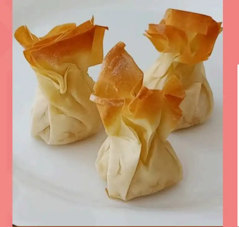 Trouxinha de coco — massa filo e recheio de coco